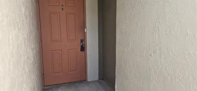 Building Photo - 5539 Courtyard Dr