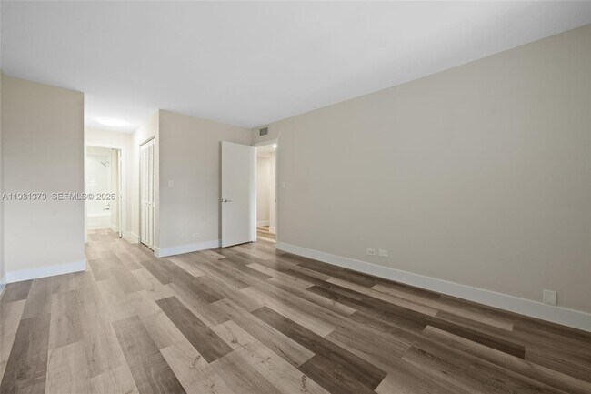 Building Photo - 8107 SW 72nd Ave