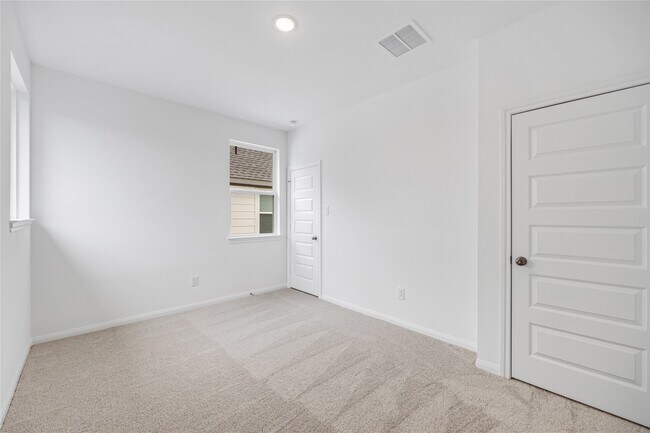 Building Photo - 7223 Blue Gentiana Ln