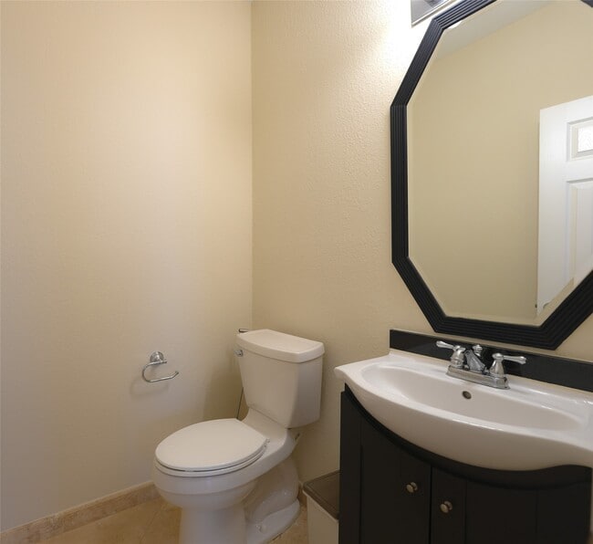 Building Photo - 8050 Montague Manor Ln