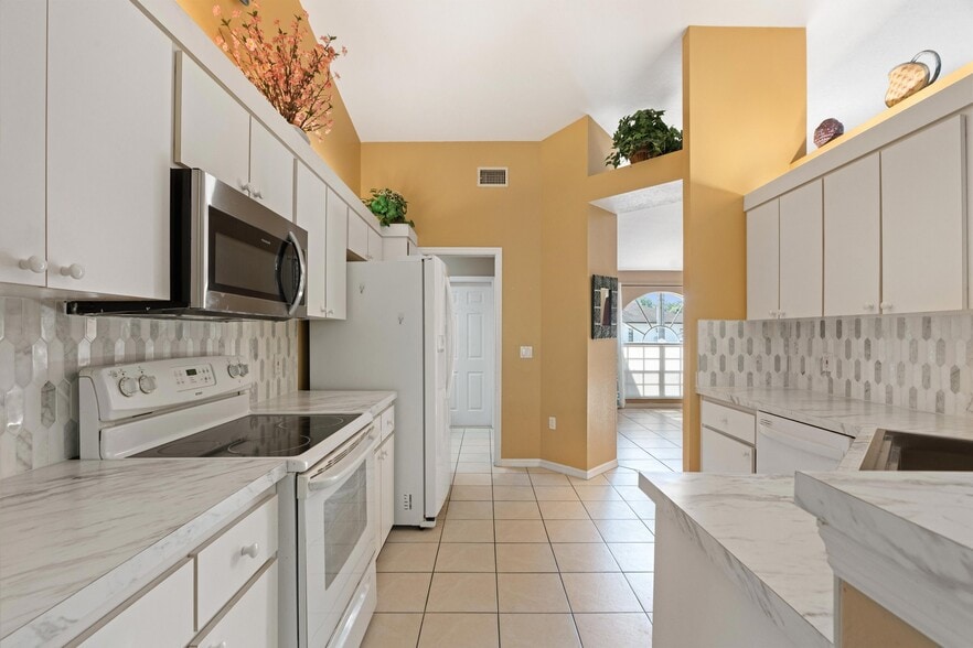 Building Photo - 5147 La Plata Dr