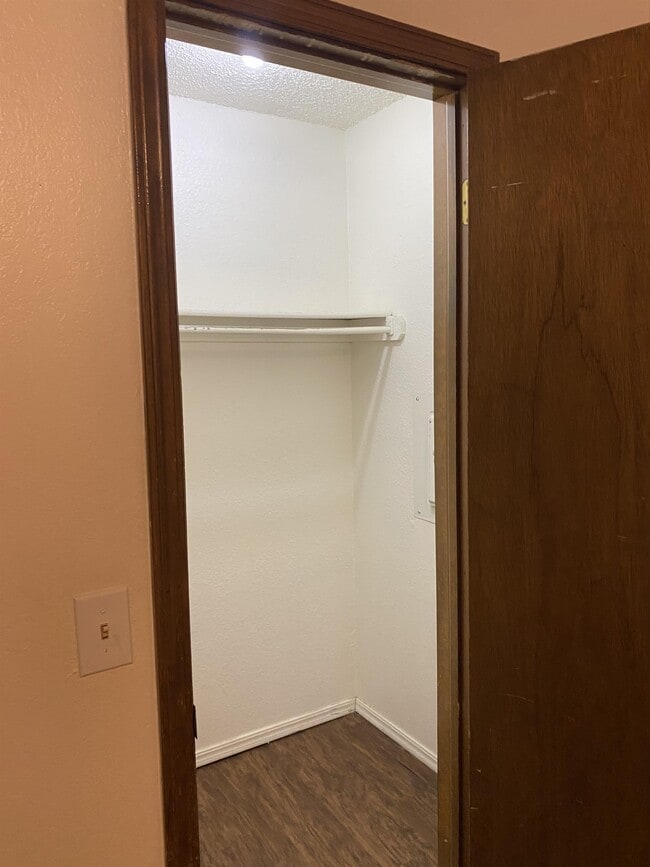 Building Photo - 12606 Abbotts Way