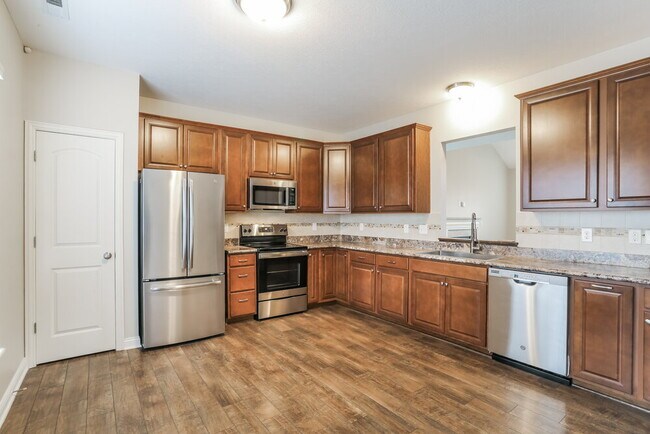 Building Photo - 6048 Shreven Dr