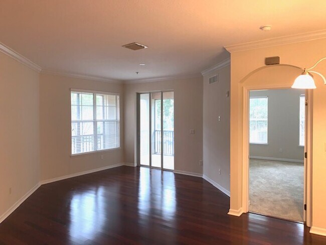 Building Photo - Condo for rent