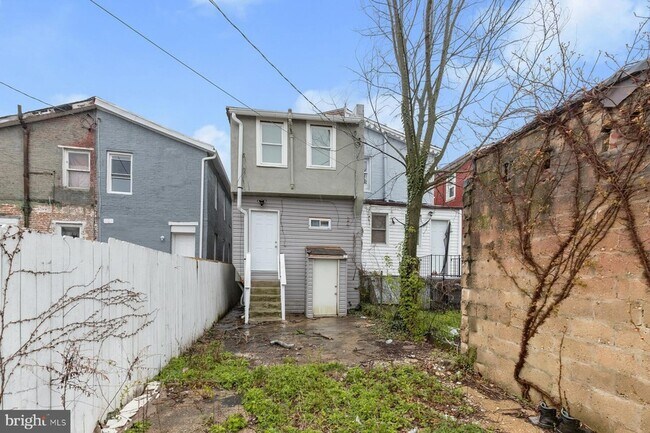 Building Photo - 2838 W Lanvale St