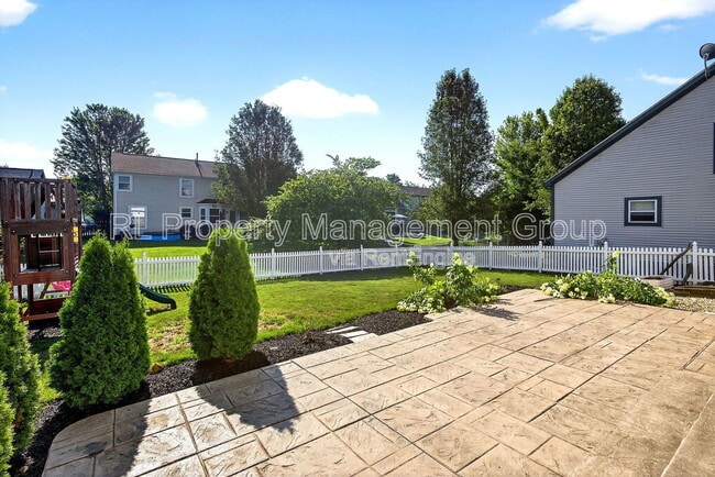 Building Photo - 994 Frieda Ct