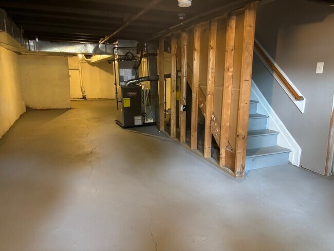 Building Photo - 1308 N Chester St