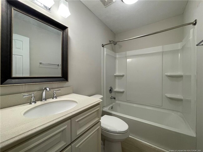 Building Photo - 7128 Calamar Dr