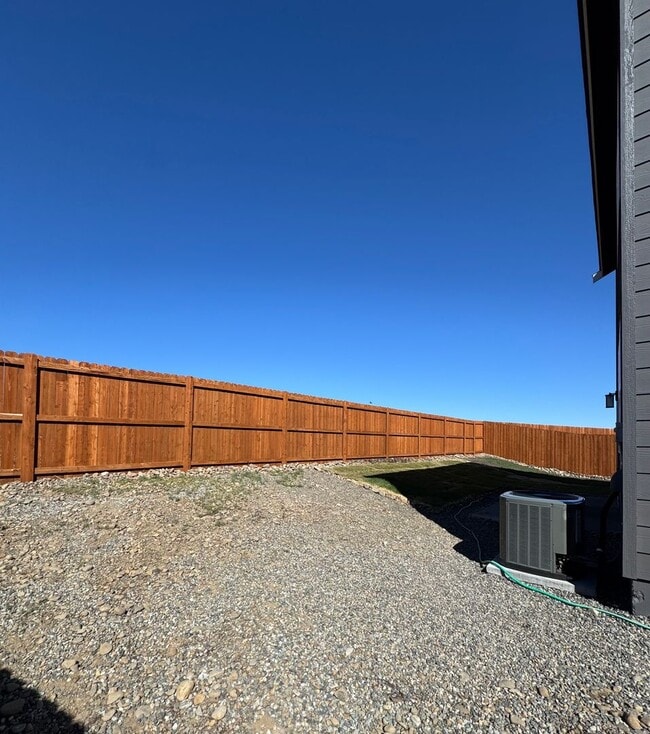 Building Photo - Pet-Friendly 3 Bed Home on Cul-de-Sac