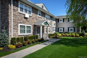 Building Photo - 819 Long Island Ave