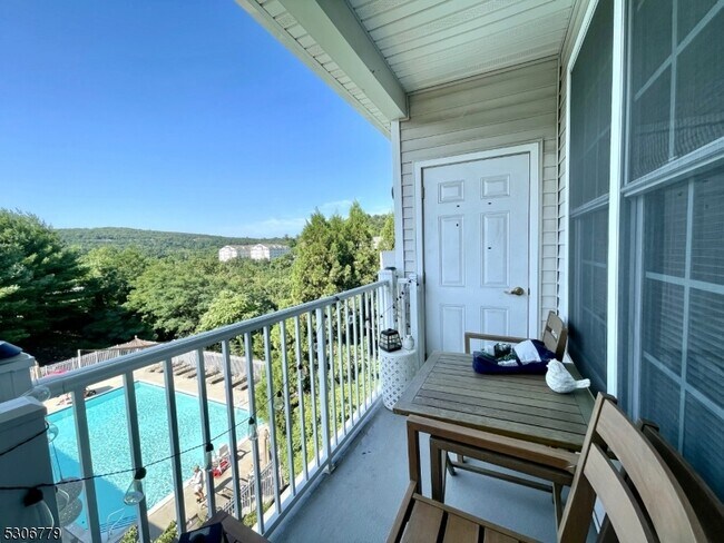 Building Photo - 1405 Wharton Ct