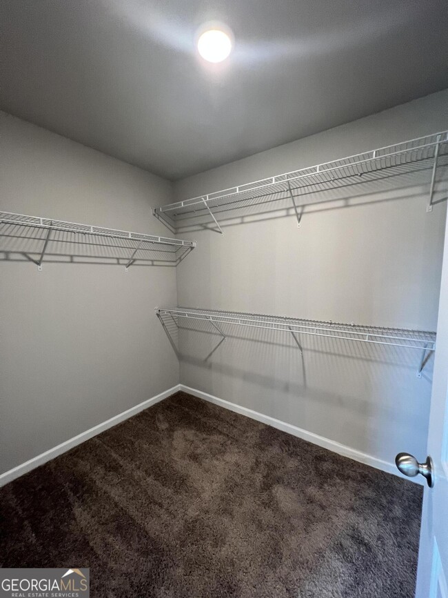 Building Photo - 124 Millers Ln