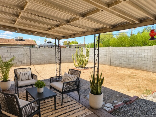 Building Photo - OPEN HOUSE -- 8-7-26   4:30 - 5:30PM; Remodeled 4Br-2Ba house Close to ASU Excellent condition, t...