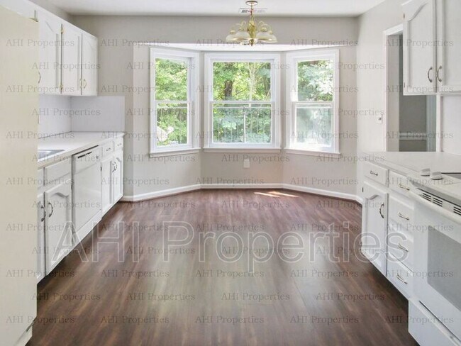Building Photo - 423 Chase Plantation Pkwy