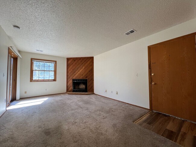Building Photo - Cozy 1/bed 1/bath condo in Boulder!
