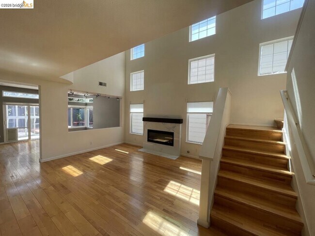 Building Photo - 70 Seabreeze Dr