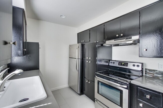 Building Photo - The Parker