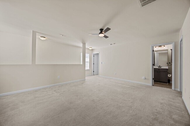 Building Photo - 4320 Lyman Ave