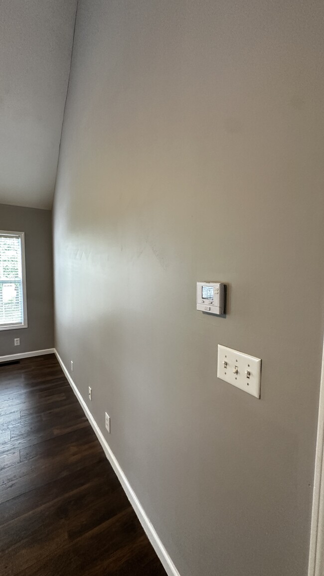 Building Photo - 3541 Sandpiper Dr