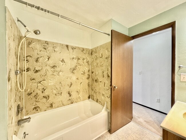 Building Photo - 3264 Mendenhall Loop Rd