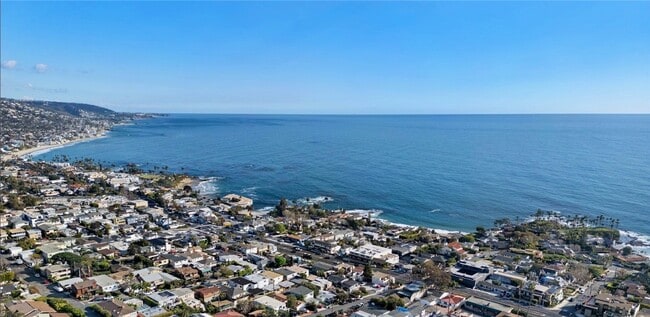 Building Photo - 326 Locust St