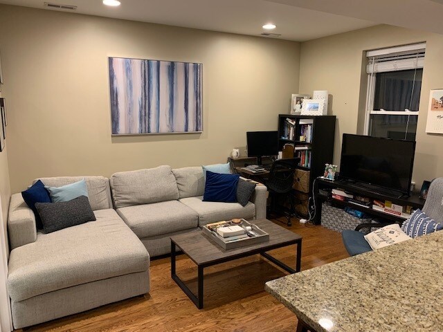 Building Photo - 1951 N Fremont St