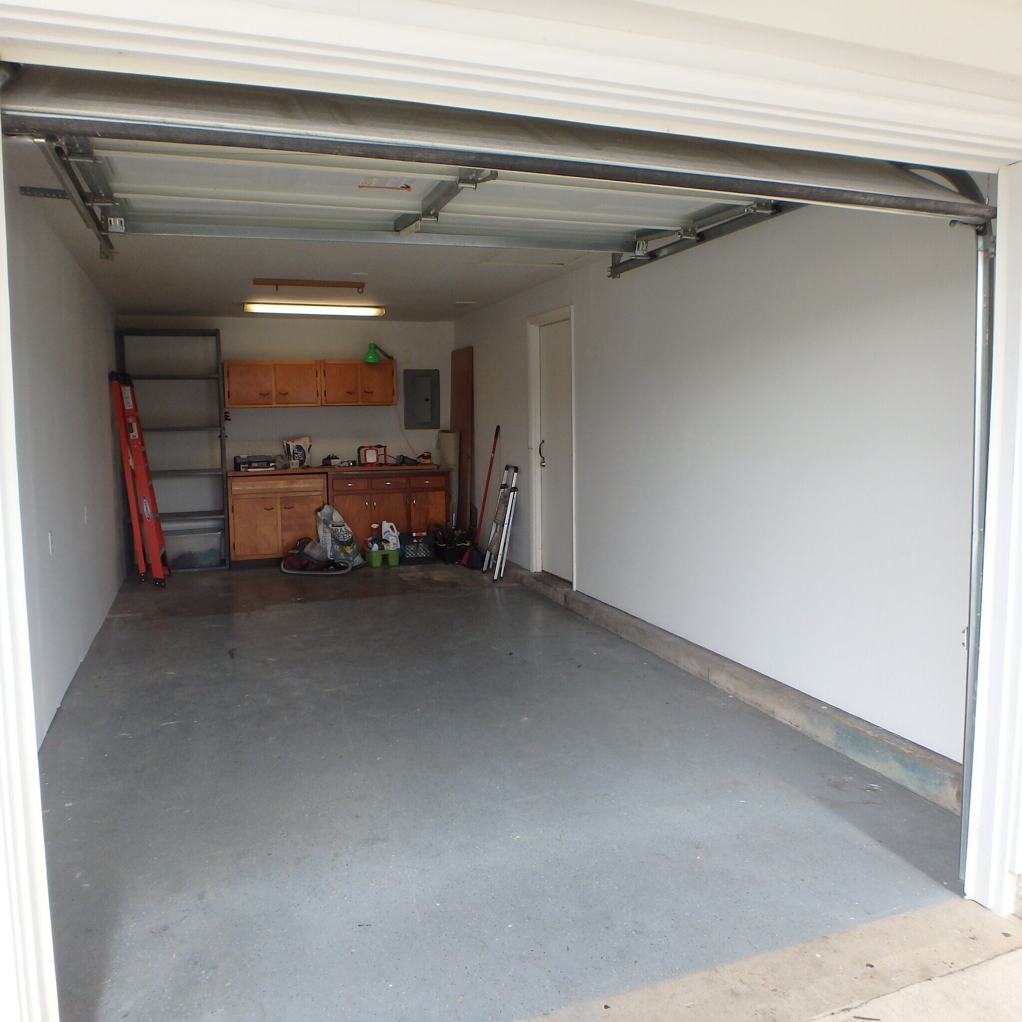 Building Photo - 218 Crosswell Ave