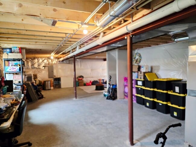 Building Photo - 1747 Goldenrod Turn
