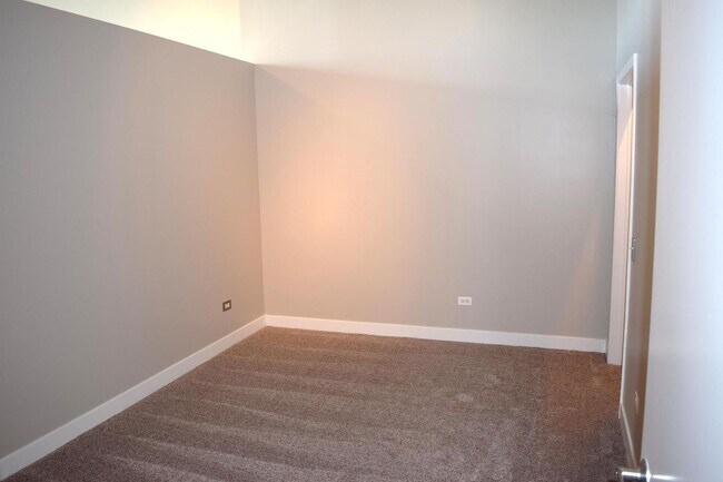 Building Photo - South Loop Chicago 1 Bed 1 Bath Apartment