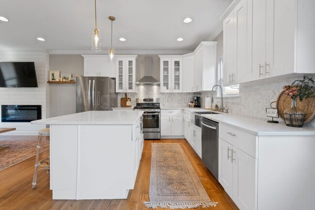 Building Photo - 213 Winchester St