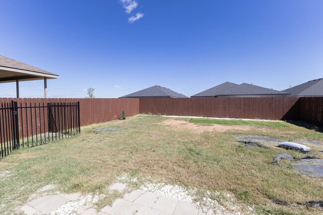 Building Photo - 2904 Bryan Ave