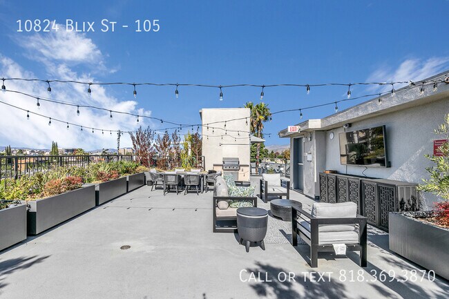 Building Photo - 10824 Blix St