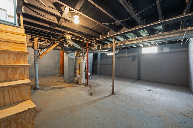 Building Photo - 1214 Cedar St