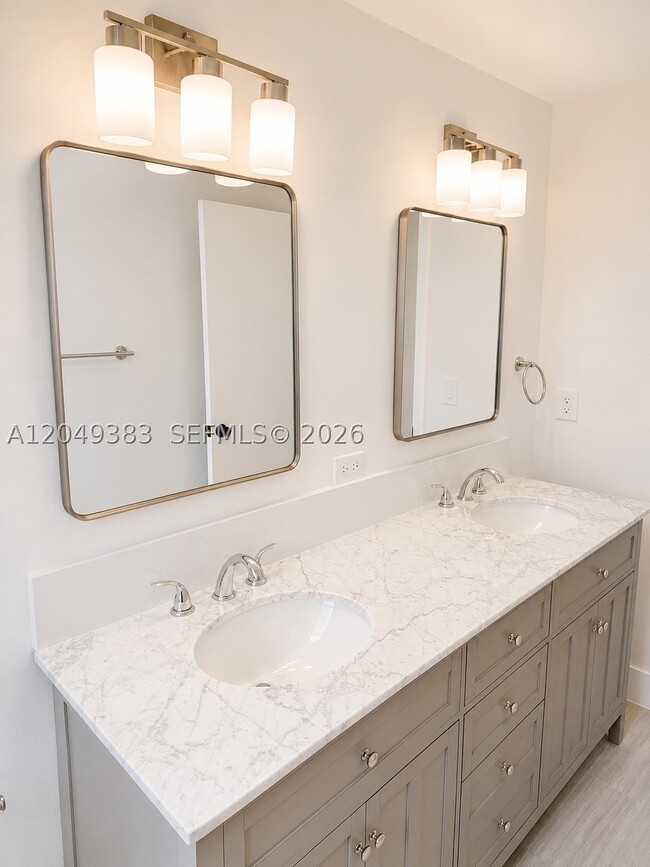 Building Photo - 1820 Salerno Cir