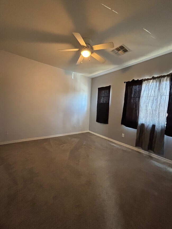 Building Photo - 7320 S 15th Dr