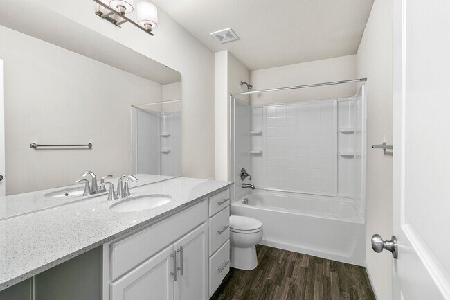 Building Photo - Modern 3-Bed Home in Lacey - $25K+ in Upgr...