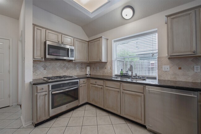 Building Photo - 4606 Atascocita Trail