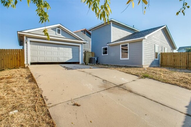 Building Photo - 13145 Briarcreek Loop