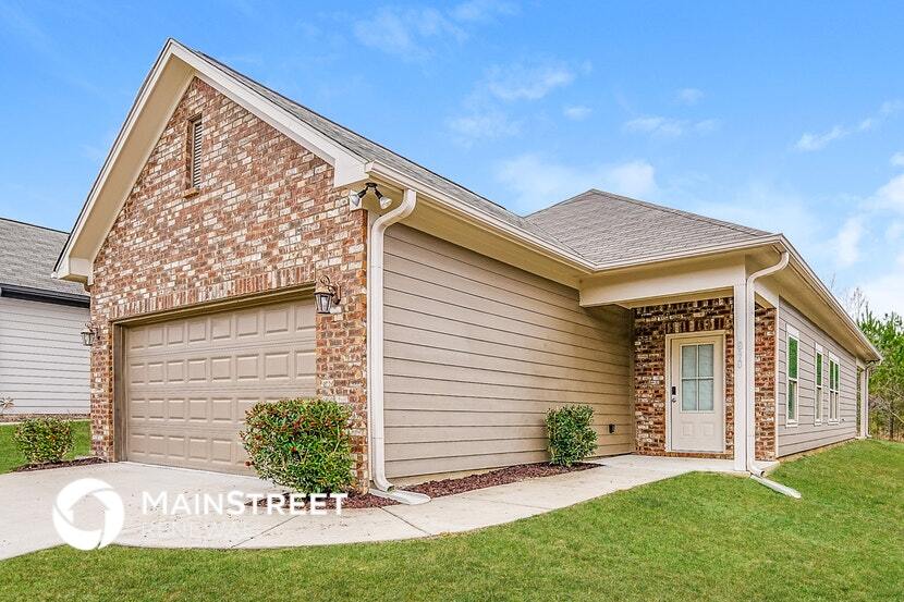 Building Photo - 890 Maple Trce