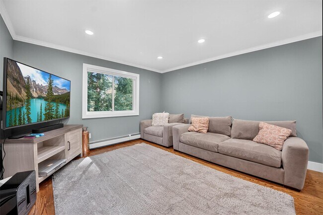 Building Photo - 28 Dirubbo Dr