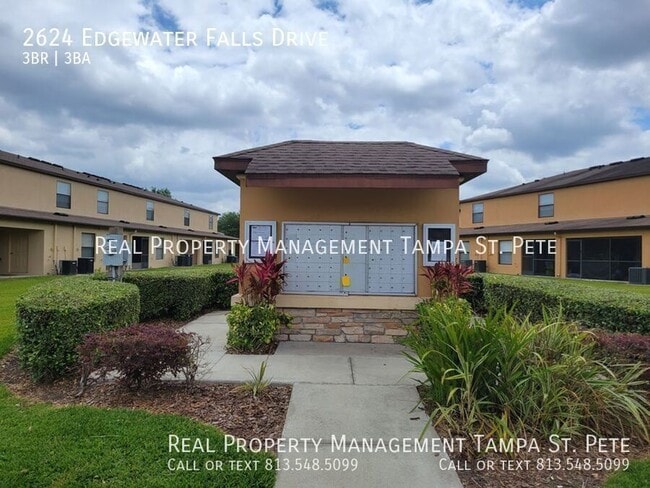Building Photo - 2624 Edgewater Falls Dr