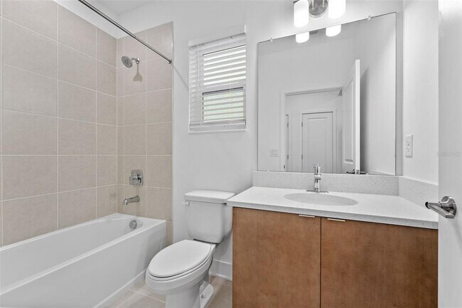 Building Photo - 2311 W Spruce St