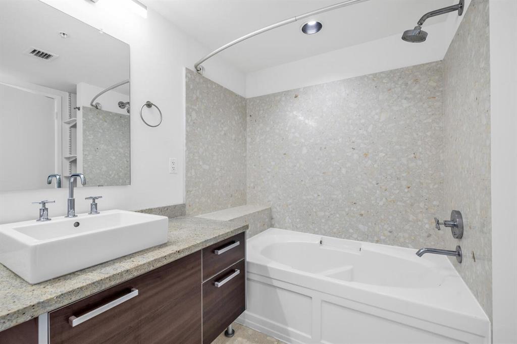 Building Photo - 185 SW 7th St