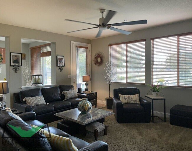 Building Photo - Executive Home in Gated Community Wildwings