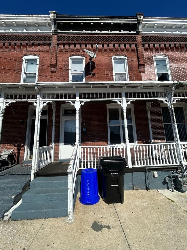Building Photo - Spacious 3 bedroom uptown, Harrisburg