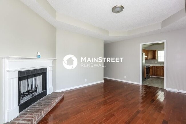 Building Photo - 3 Bedroom Pet-Friendly Home in Nashville, TN with Main Street Renewal