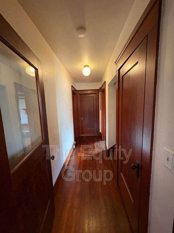 Building Photo - 820 S Court St