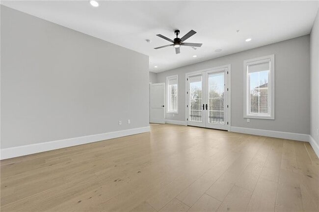 Building Photo - 5133 Fifth Ave