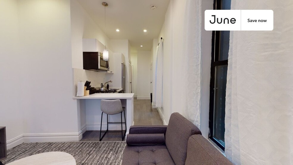 Building Photo - 824 9th Ave