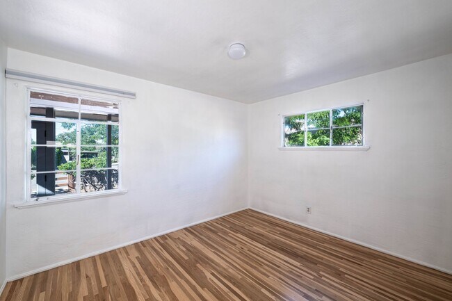Building Photo - Charming Midtown Santa Fe Home